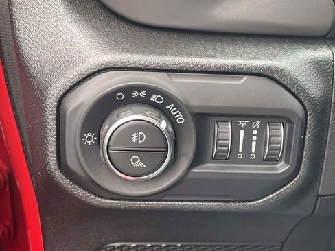 Used 2021 Jeep Gladiator Sport AWD/4WD image 27