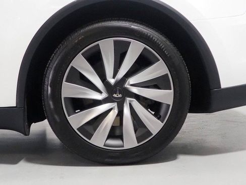 Used 2026 Tesla Model Y Long Range AWD/4WD image 55
