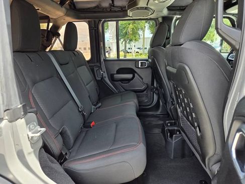 Used 2021 Jeep Wrangler Unlimited Rubicon AWD/4WD image 20