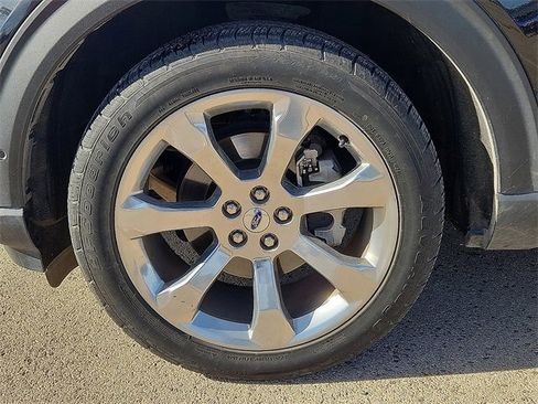 Used 2020 Ford Explorer Platinum w/ Premium Technology Package image 6