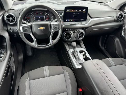 Used 2024 Chevrolet Blazer LT FWD image 10