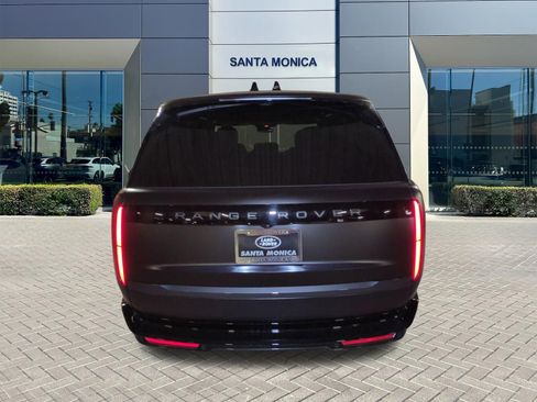 New 2026 Land Rover Range Rover Long Wheelbase SE AWD/4WD image 4