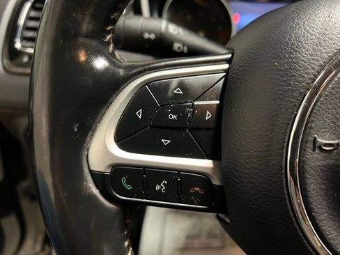 Used 2019 Jeep Compass Limited image 27