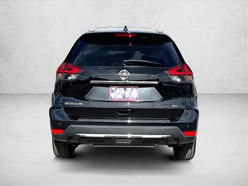 Used 2019 Nissan Rogue SL w/ Premium Package image 4