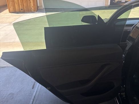 Used 2019 Tesla Model 3 Standard Range image 18