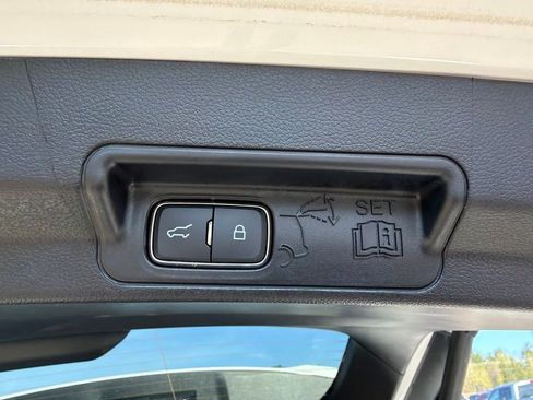 Used 2025 Ford Explorer ST AWD/4WD image 7