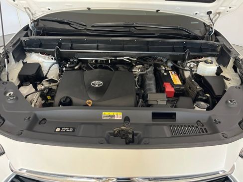 Used 2020 Toyota Highlander Limited AWD/4WD image 9