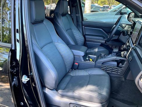 Used 2025 Toyota 4Runner TRD Off-Road Premium image 9