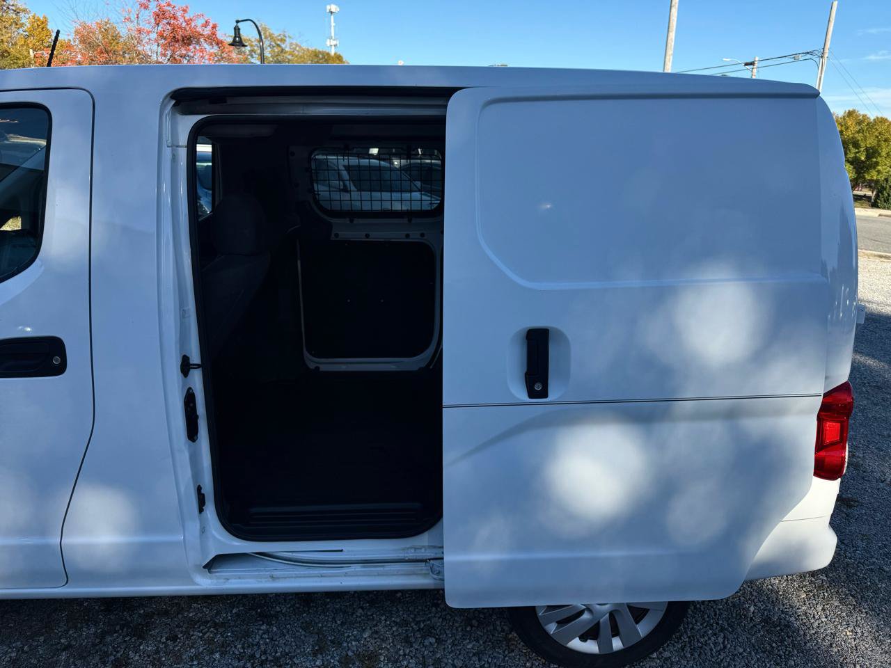 Used 2020 Nissan NV200 SV w/ Sliding Glass Door Package FWD image 24