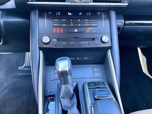 Used 2018 Lexus IS 300 w/ Comfort Package RWD image 32