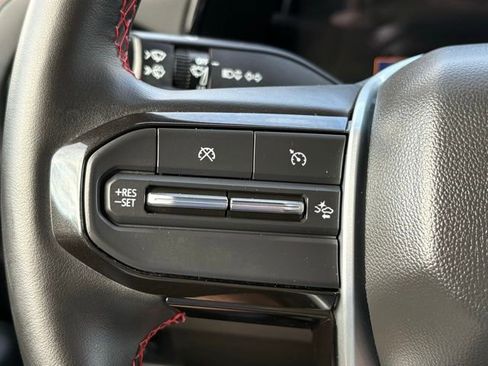 Used 2024 Chevrolet Colorado Z71 w/ Z71 Convenience Package 2 image 19