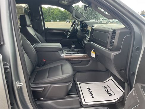 New 2026 Chevrolet Silverado 1500 LT Trail Boss w/ Convenience Package II AWD/4WD image 39
