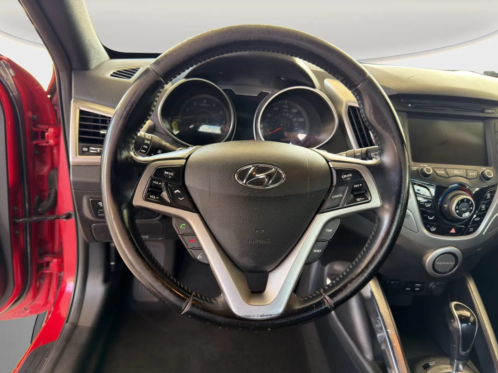 Used 2016 Hyundai Veloster w/ Option Group 02 FWD image 9