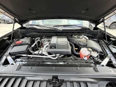 Used 2024 Chevrolet Silverado 1500 ZR2 w/ Technology Package AWD/4WD image 14