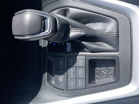 Used 2023 Toyota RAV4 XLE Premium AWD/4WD image 20