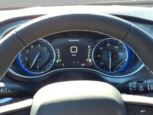 New 2026 Chrysler Pacifica Select image 23