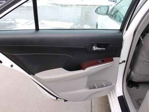 Used 2013 Toyota Camry XLE image 25