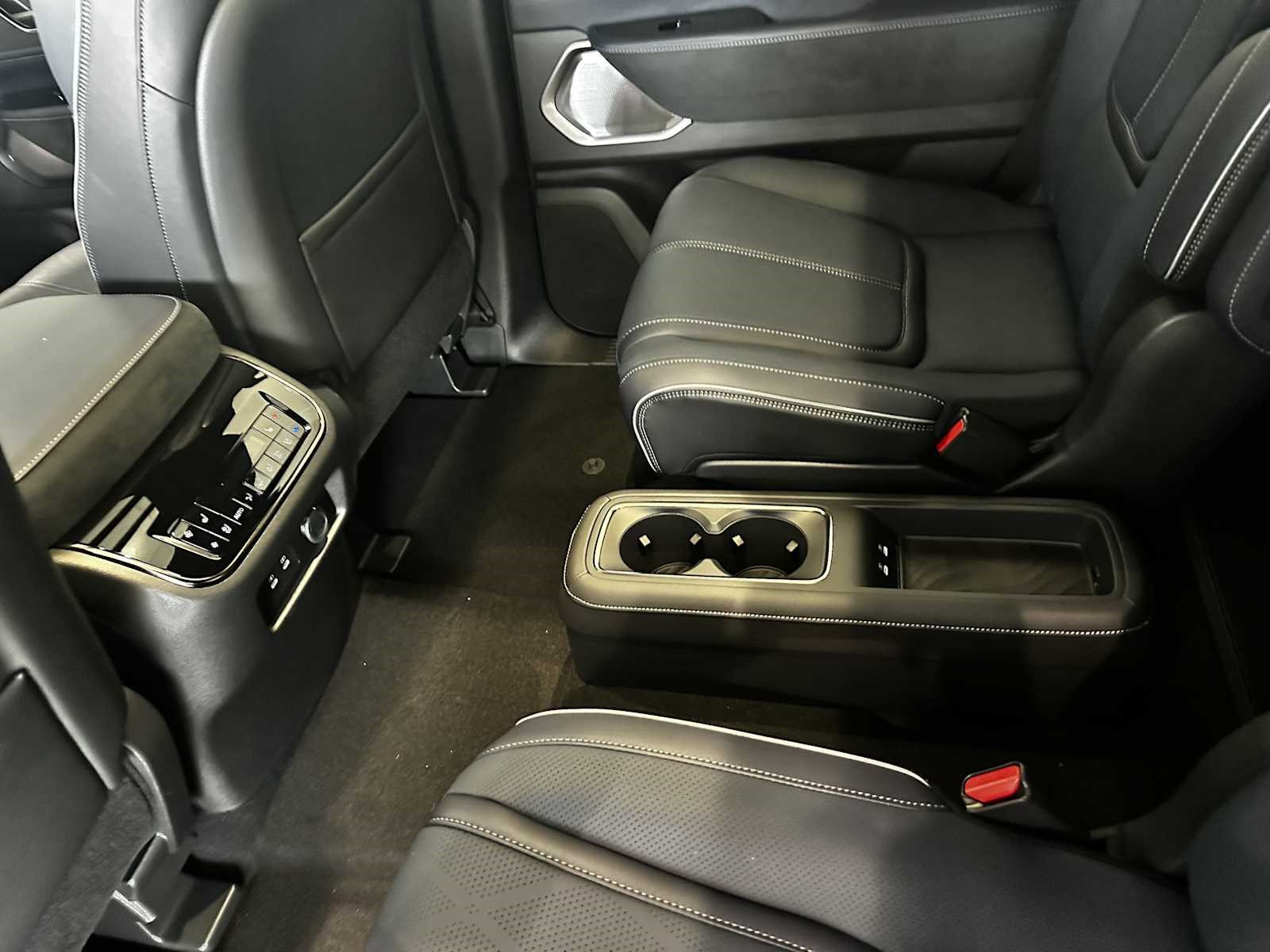New 2027 INFINITI QX80 Sensory AWD/4WD image 9