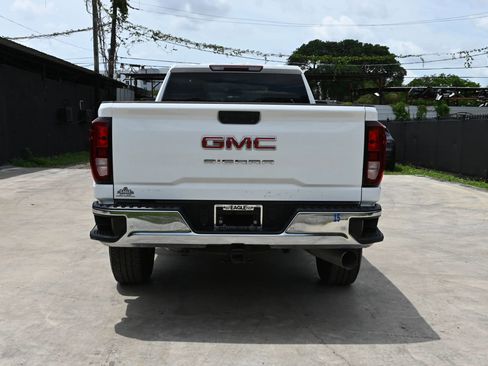 Used 2024 GMC Sierra 2500 Pro AWD/4WD image 4