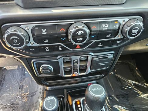 Used 2021 Jeep Gladiator Sport AWD/4WD image 31