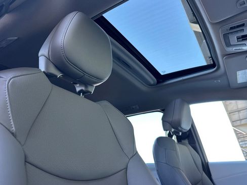 Certified 2025 Toyota Sienna XLE w/ XLE Plus Package image 22