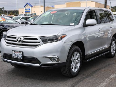 Used 2011 Toyota Highlander 2WD image 17