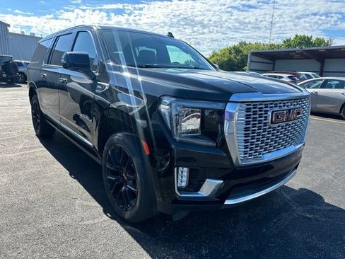 Used 2022 GMC Yukon XL Denali AWD/4WD image 2
