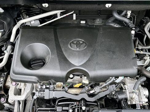 Used 2022 Toyota RAV4 Limited AWD/4WD image 31