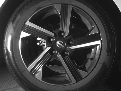 Used 2025 Nissan Sentra SV image 15