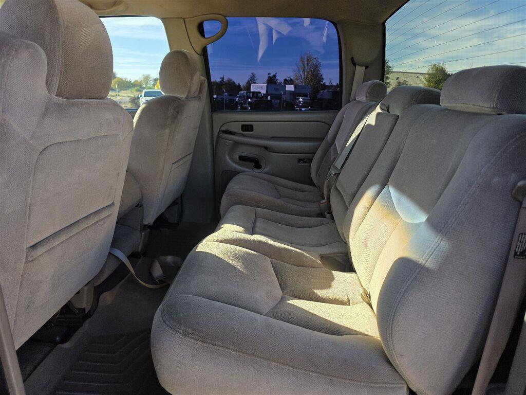 Used 2006 GMC Sierra 2500 SLE w/ Heavy-Duty Power Package AWD/4WD image 11