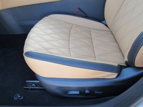 New 2025 Nissan Sentra SV w/ SV Premium Package image 13