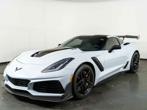 Used 2019 Chevrolet Corvette ZR1 w/ ZTK Track Performance Package image 4