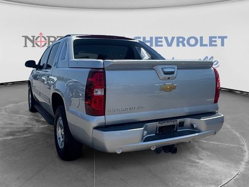 Used 2013 Chevrolet Avalanche LS RWD image 5