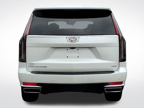 Certified 2023 Cadillac Escalade Premium Luxury image 5