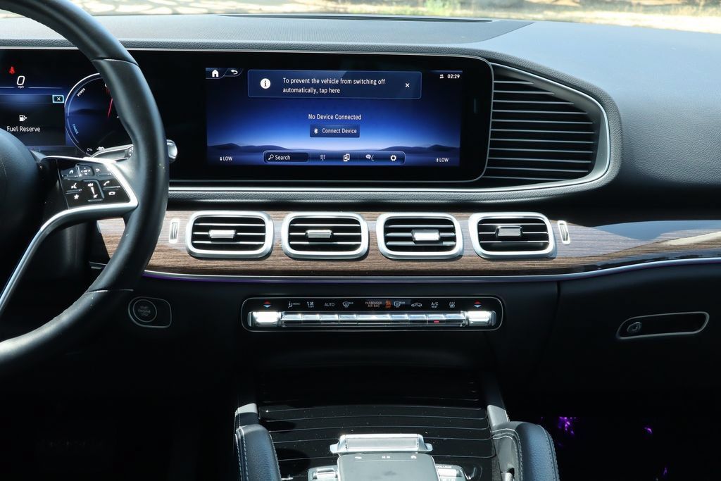 Used 2025 Mercedes-Benz GLE 450e 4MATIC image 26