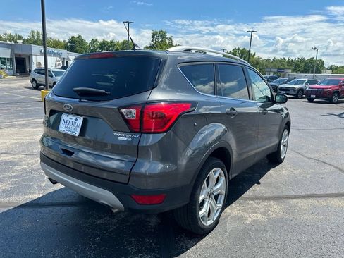 Used 2019 Ford Escape Titanium AWD/4WD image 3