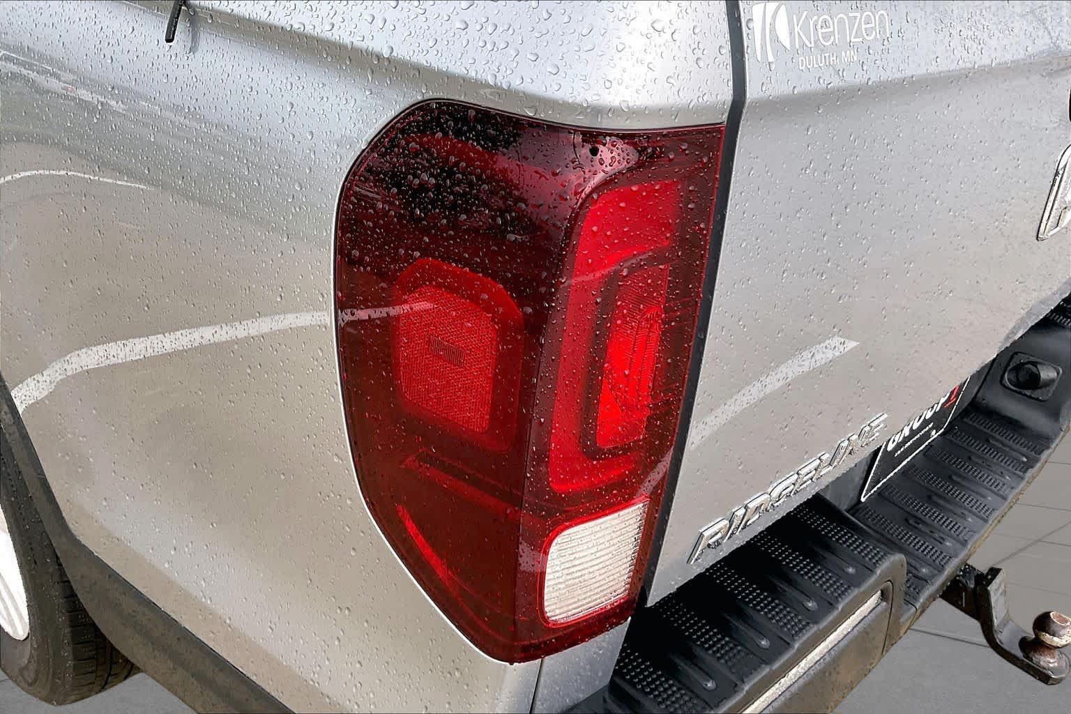 Used 2017 Honda Ridgeline RT image 25