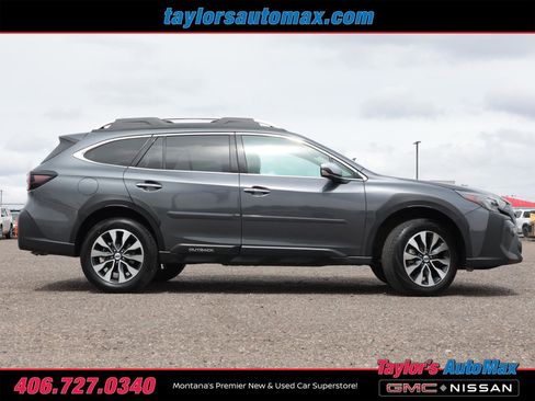 Used 2025 Subaru Outback Touring XT image 3