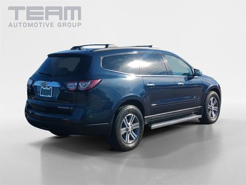 Used 2016 Chevrolet Traverse LT image 7