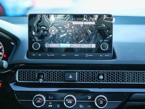 Used 2025 Honda Civic Sport image 19