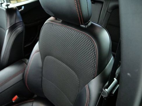 Certified 2025 Ford Escape ST-Line AWD/4WD image 17