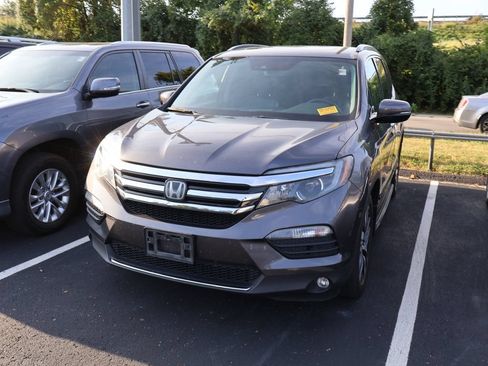 Used 2018 Honda Pilot Elite image 3