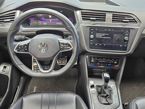 Used 2024 Volkswagen Tiguan SE R-Line FWD image 26