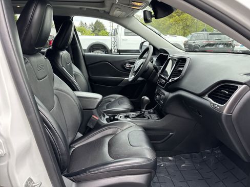 Used 2022 Jeep Cherokee Limited image 6