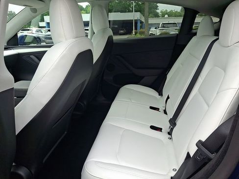 Used 2023 Tesla Model Y Long Range AWD/4WD image 12