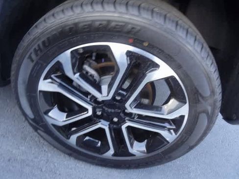 Used 2023 Jeep Compass Limited image 12