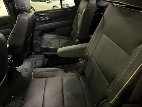 Used 2023 GMC Yukon SLT w/ SLT Luxury Package AWD/4WD image 28