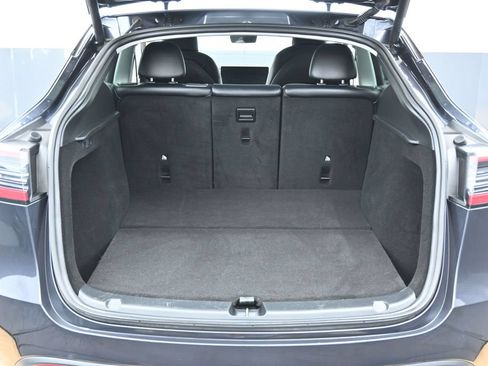 Used 2024 Tesla Model Y Long Range RWD image 14