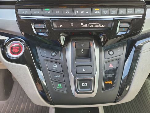 Used 2025 Honda Odyssey Touring image 22