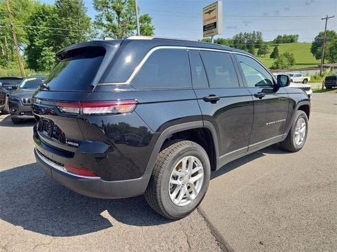 New 2025 Jeep Grand Cherokee Laredo X w/ Luxury Tech Group I image 4
